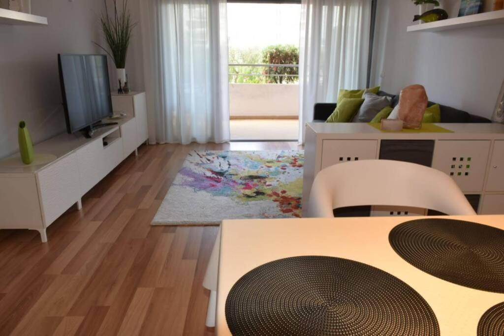 Brina, Stylish Apartment In Portimão Kültér fotó