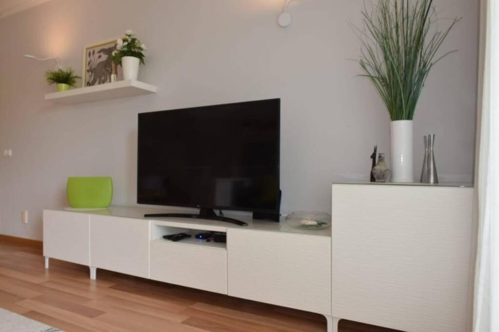 Brina, Stylish Apartment In Portimão Kültér fotó